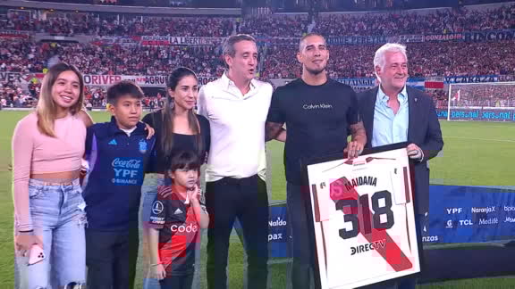 River: el homenaje a&nbsp;Maidana.