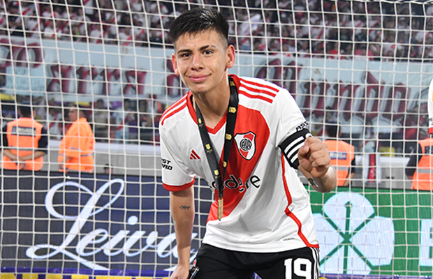 Claudio Echeverri: de la titularidad al banco de&nbsp;suplentes