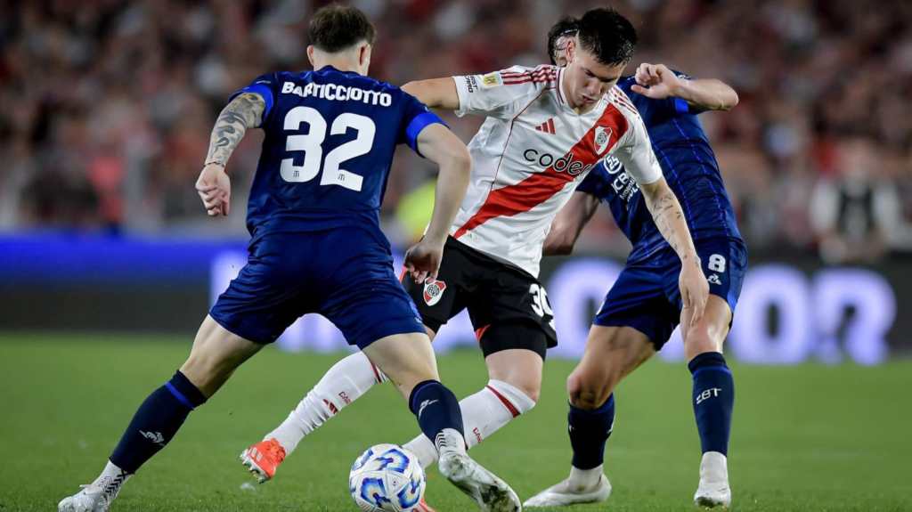 River perdió con Talleres en el estadio&nbsp;Monumental