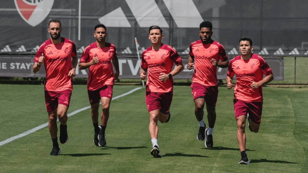 Con dos cambios, la probable formación de River vs. Banfield por la Liga Profesional