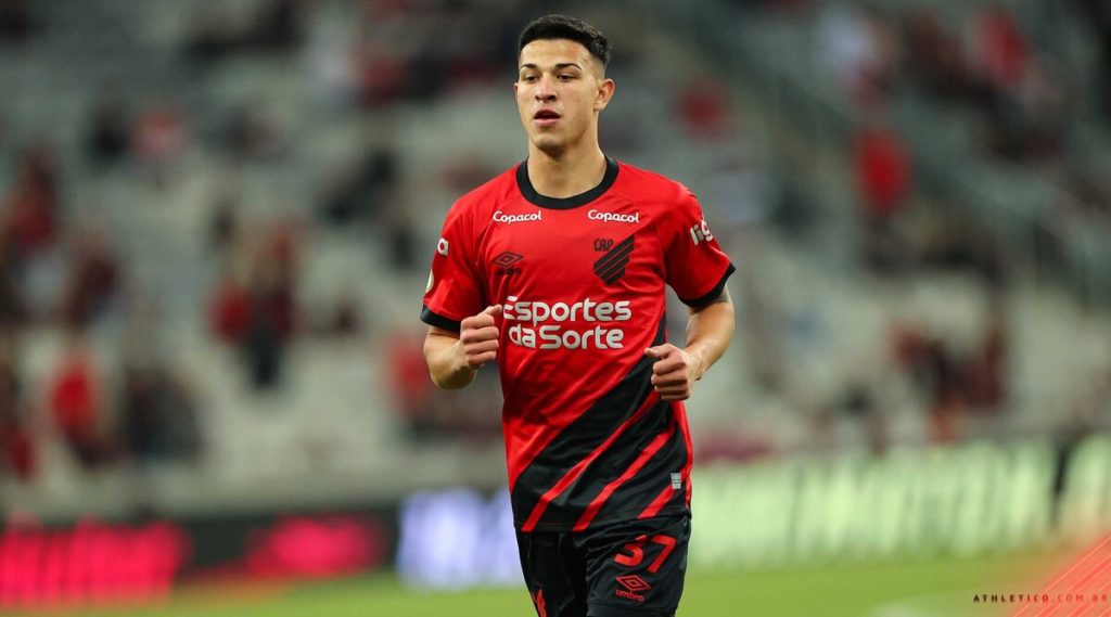 Lucas Esquivel es nuevo jugador de River Plate. LLega procedente de Atlético Paranaense.