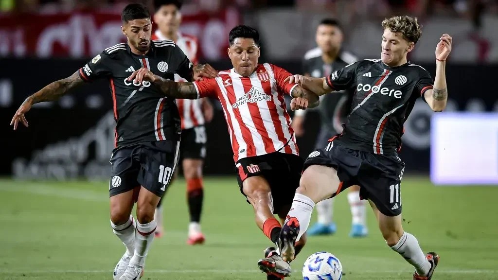 River vs Estudiantes por el Torneo Apertura: hora, arbitraje y dónde&nbsp;verlo